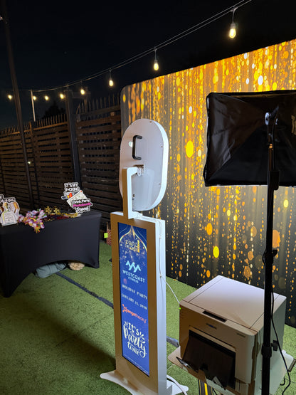 ThePhotoBoothPlug Luxe Booth™